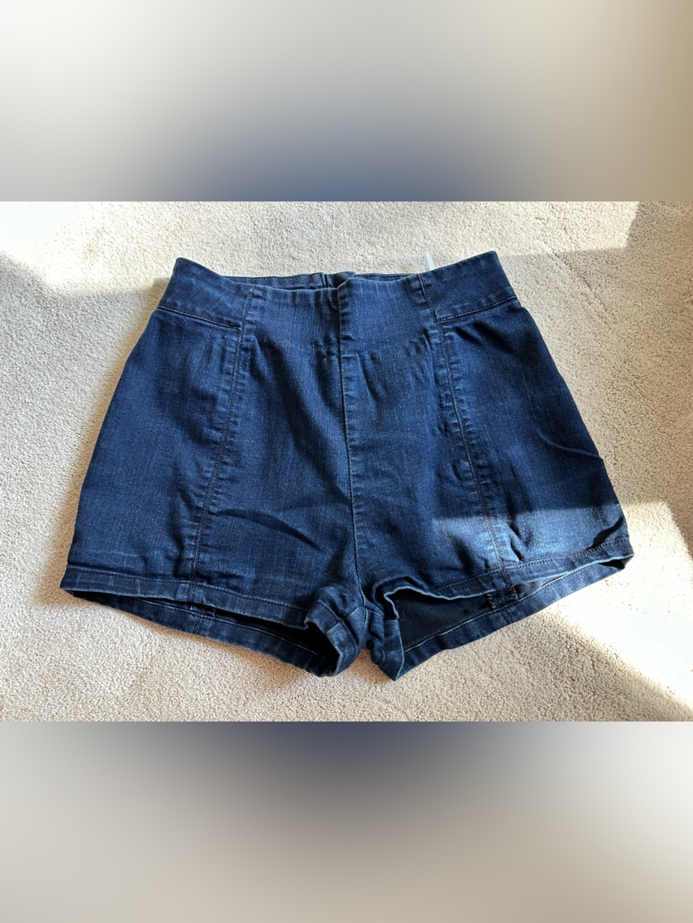Kimchi Blue Dark Blue High-Waist Denim Short shorts